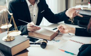 ¿Por qué confiar en Robles Babaee Personal Injury Lawyers para llevar mi caso de responsabilidad por productos defectuosos en Santa Ana?