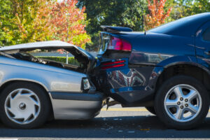 ¿Quién puede ser considerado responsable de mis lesiones tras un accidente de auto en Santa Ana?