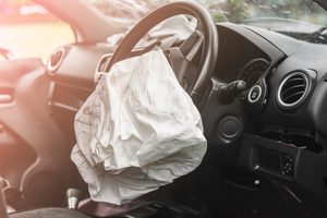 How Robles Babaee, Personal Injury Lawyers Can Help After an Airbag Injury in Santa Ana, CA